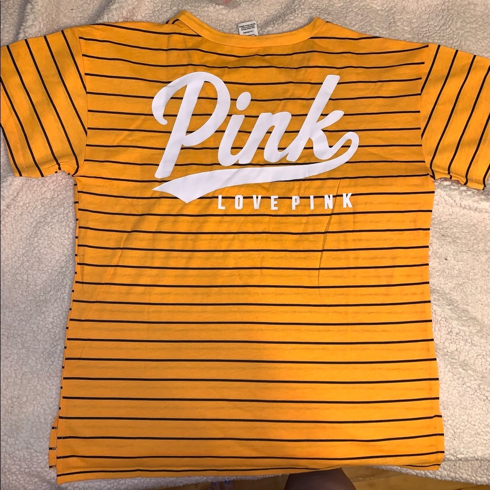 New VS Pink v-neck t-shirt